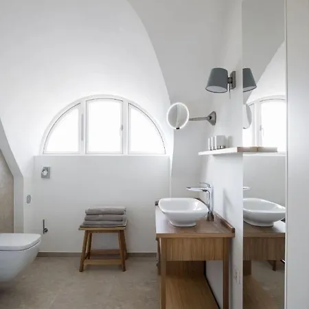 Reetdorf Geltinger Birk Kuenstlerkate Wetterleuchten Holiday home *
