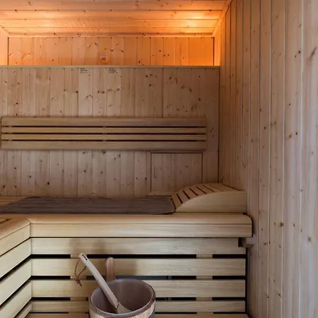 Holiday home Reetdorf Geltinger Birk Kuenstlerkate Wetterleuchten