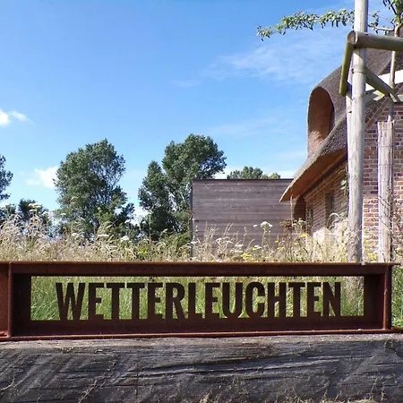 Reetdorf Geltinger Birk Kuenstlerkate Wetterleuchten